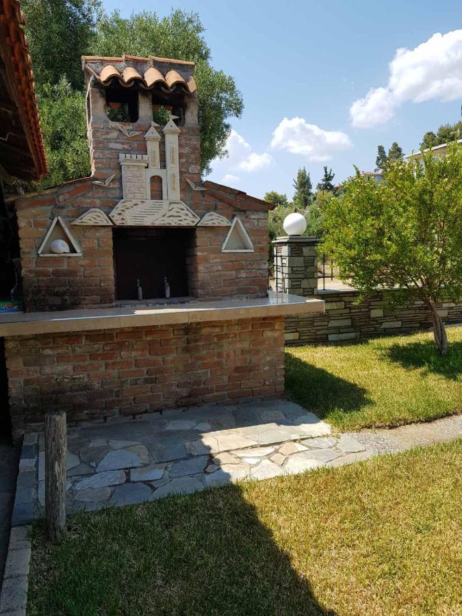 Lemon Flowers Apartments Nea Skioni Exterior photo
